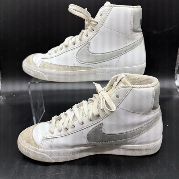 Nike Blazer Mid '77 GS Sneaker Youth Size 6Y Womens 7.5 White Silver DA4086-101 - Picture 2 of 7